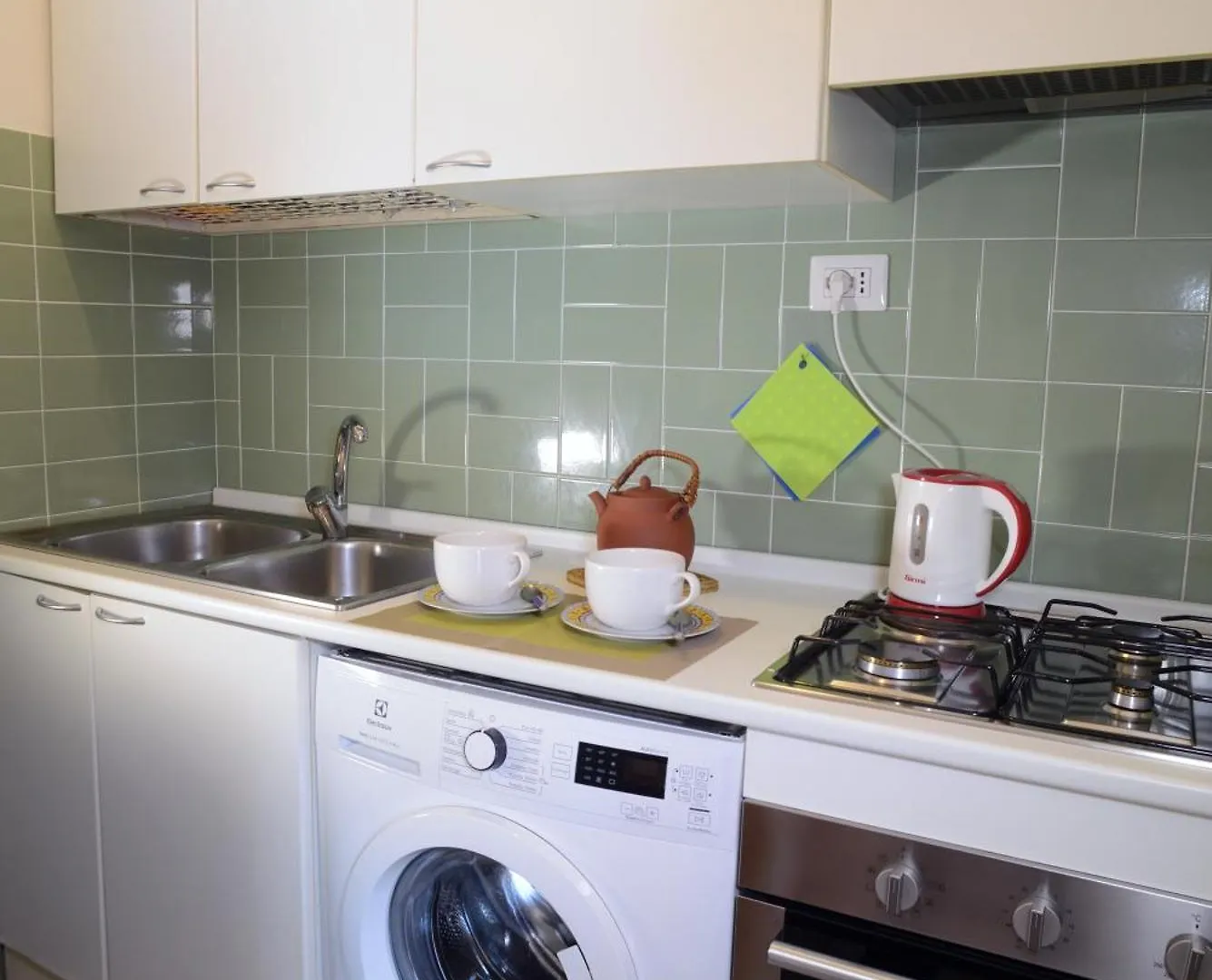 אלגהרו Topfloor Apt With Furnished Terrace Near The Sea איטליה